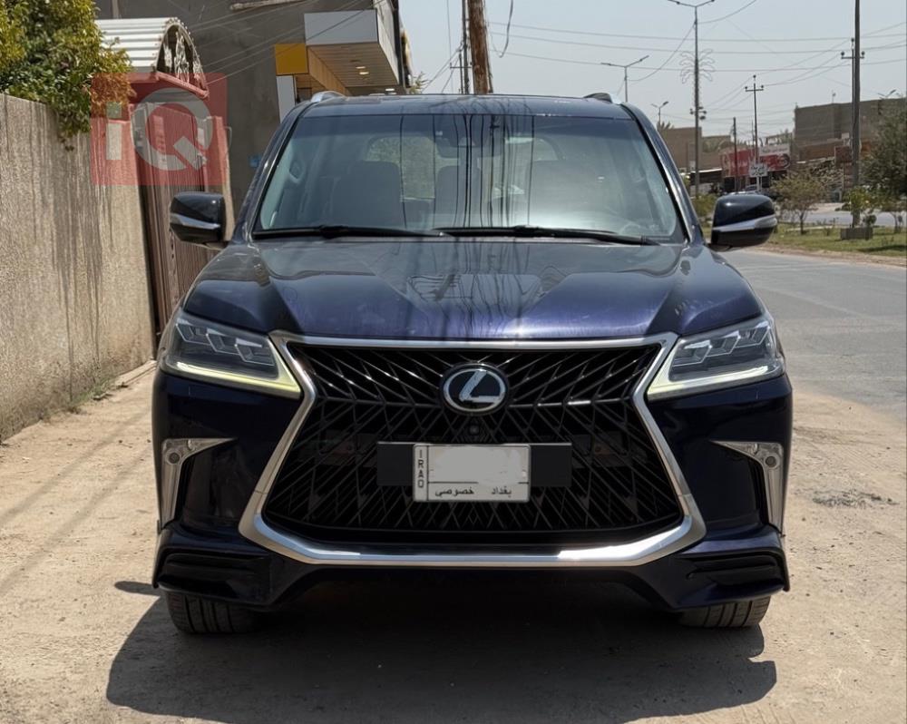 Lexus LX